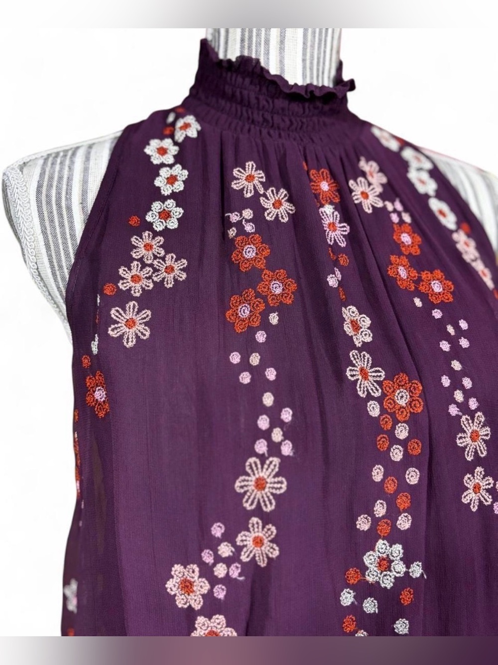 “Daisy Chain “mANTHROPOLOGIE FLOREAT brand sleeveless embroidered floral blouse